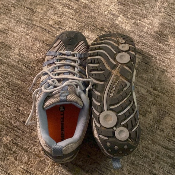 Merrell Gray and Blue Hiking Shoes - women’s size 7.5 - lace up- mesh front - Picture 7 of 7